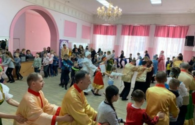 Рождественский праздник – встречу для детей переселенцев из Донбасса провела ВООО АРДИ «СВЕТ»