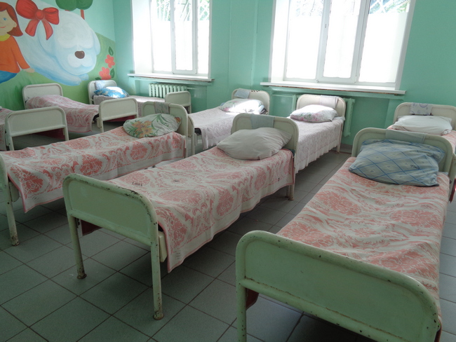 Им сухарева психиатрическая детская больница. Психиатрическая больница Екатеринбург палаты. Апатиты детская психиатрическая больница.