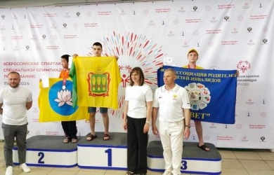 Бронзовая медаль в эстафете на Всероссийских соревнованиях по плаванию в Пензе.